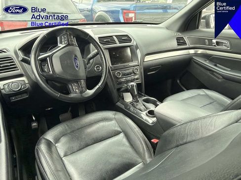 Used 2018 Ford Explorer XLT w/ Equipment Group 202A FWD image 10