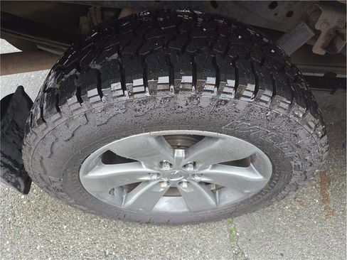 Used 2014 Ford F150 FX4 w/ Equipment Group 402A Luxury image 9