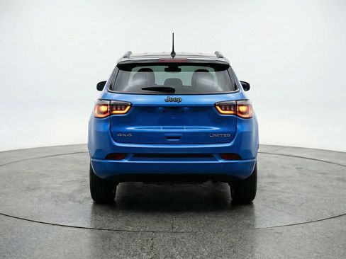 Used 2025 Jeep Compass Limited AWD/4WD image 7