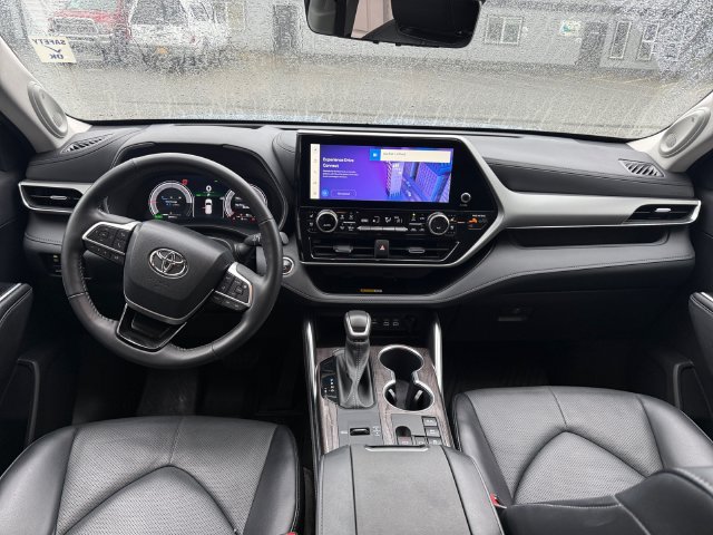 Used 2023 Toyota Highlander Platinum AWD/4WD image 21