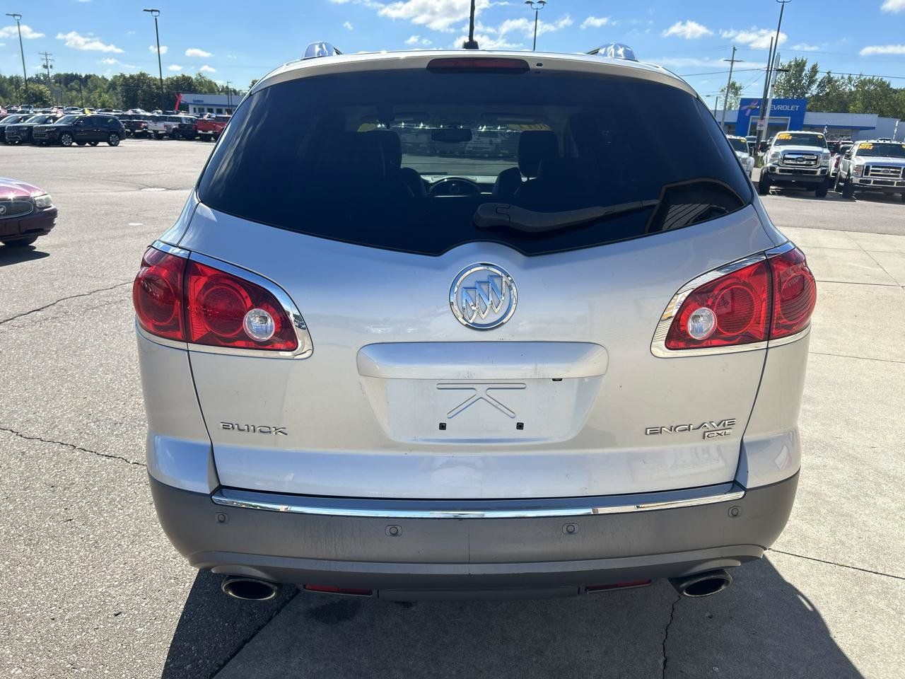 Used 2011 Buick Enclave CXL FWD image 6