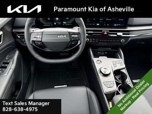 New 2026 Kia Sportage EX image 24