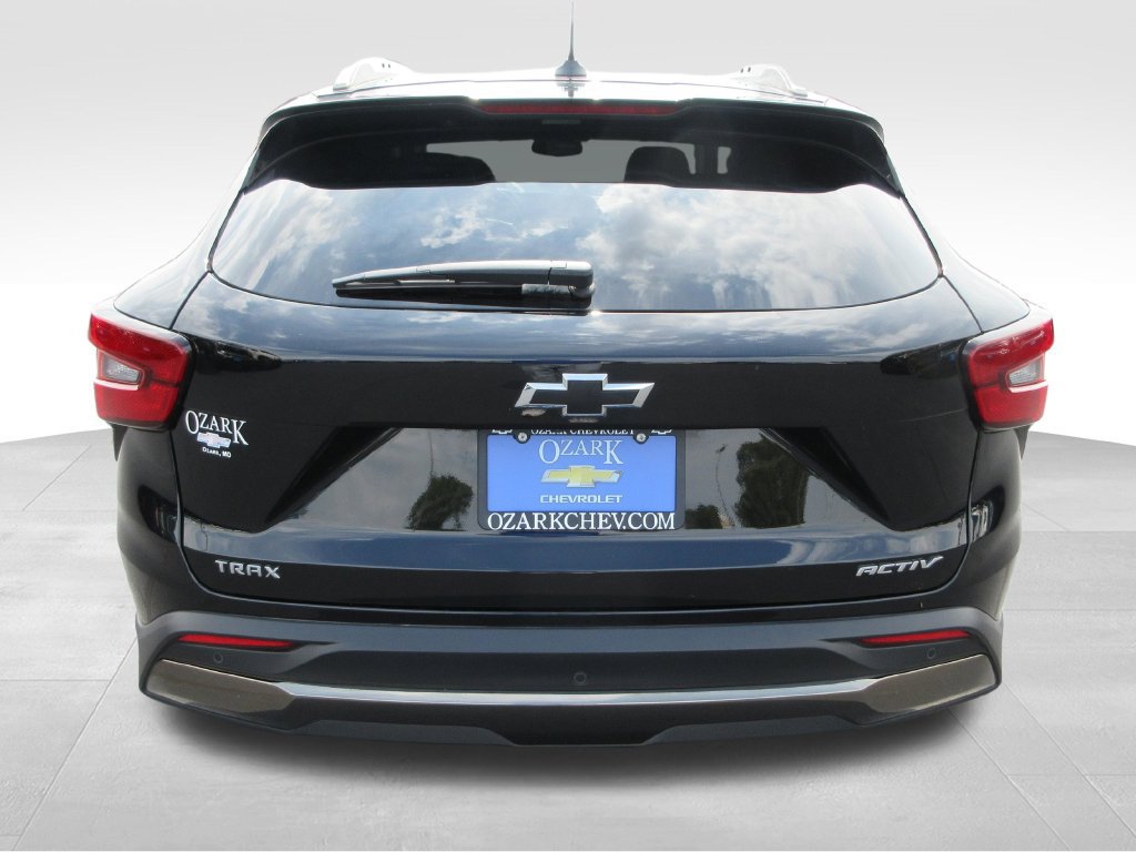 Used 2025 Chevrolet Trax ACTIV w/ Driver Confidence Package FWD image 4