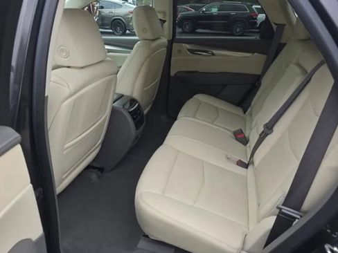 Used 2018 Cadillac XT5 Premium Luxury AWD/4WD image 7