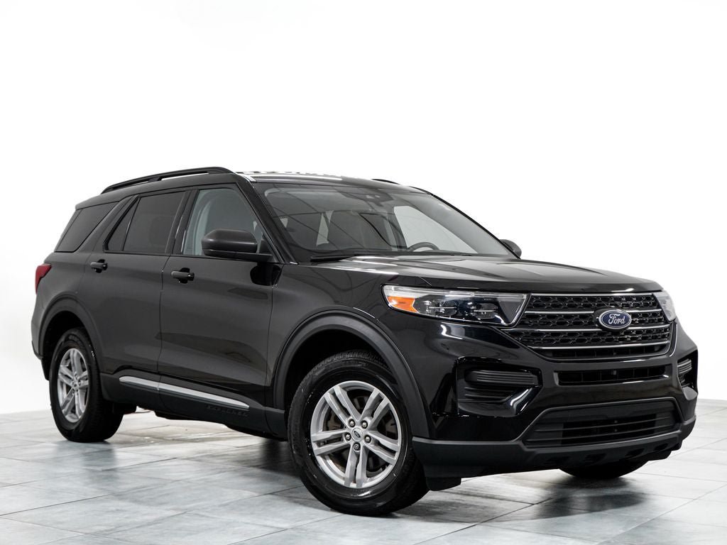 Certified 2024 Ford Explorer XLT AWD/4WD image 1