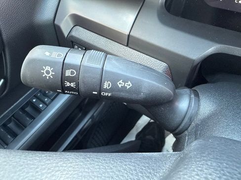 Used 2025 Toyota Tacoma TRD Off-Road AWD/4WD image 29