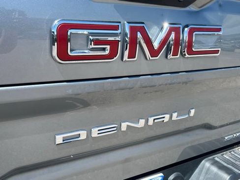 Used 2024 GMC Sierra 2500 Denali w/ Denali Reserve Package AWD/4WD image 19