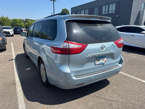 Used 2015 Toyota Sienna XLE Premium FWD image 13