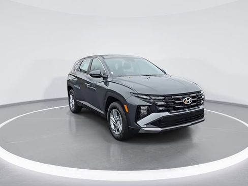 New 2026 Hyundai Tucson SE image 2