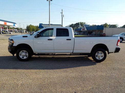 Used 2023 RAM 2500 Tradesman AWD/4WD image 2