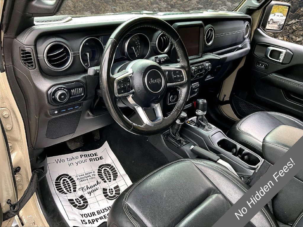 Used 2022 Jeep Wrangler Unlimited Sahara w/ Cold Weather Group AWD/4WD image 12