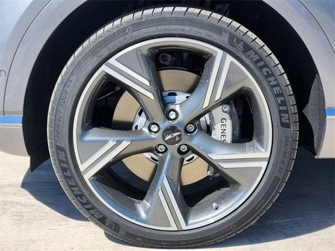 Used 2025 Genesis GV80 2.5T Prestige image 7