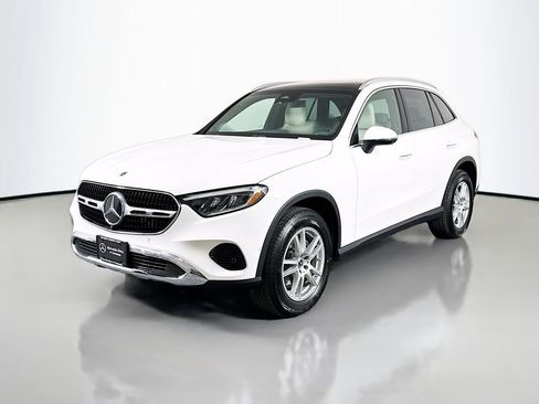 Certified 2025 Mercedes-Benz GLC 300 4MATIC image 3