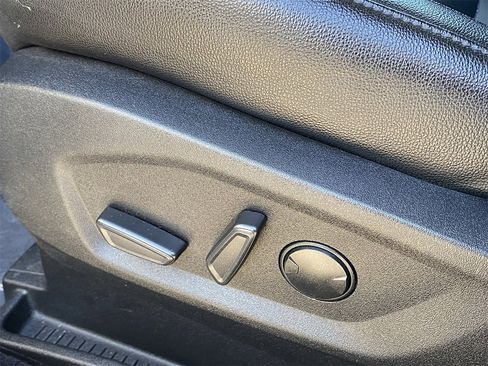 Used 2023 Ford Edge Titanium image 20