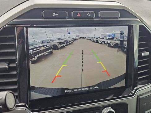 Used 2022 Ford F350 Lariat w/ Chrome Package image 21