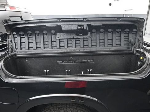 Used 2022 RAM 1500 Laramie RWD image 19