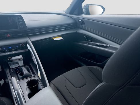 New 2026 Hyundai Elantra Sport FWD image 16