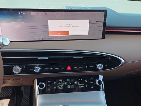 New 2026 Genesis GV70 2.5T Advanced AWD/4WD image 17