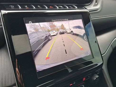 Certified 2023 Jeep Grand Cherokee Laredo w/ Luxury Tech Group I image 27