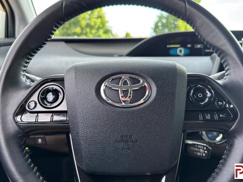 Used 2021 Toyota Prius Prime XLE FWD image 27