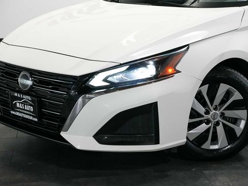 Used 2024 Nissan Altima 2.5 S FWD image 10