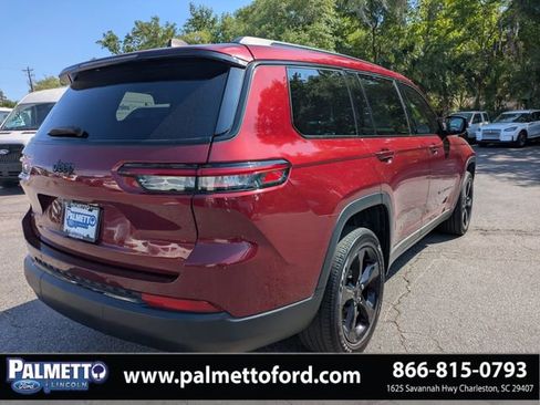 Used 2023 Jeep Grand Cherokee L Laredo image 3