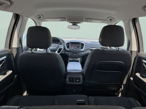 Used 2023 GMC Terrain SLE w/ Driver Convenience Package AWD/4WD image 14