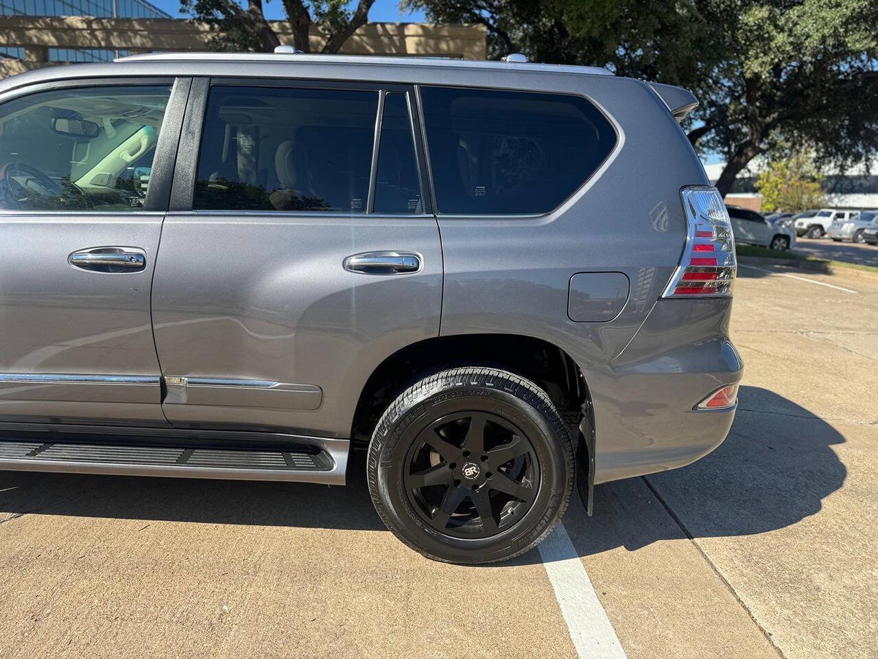 Used 2015 Lexus GX 460 w/ Premium Package AWD/4WD image 5