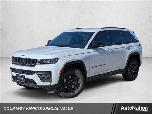 New 2026 Jeep Grand Cherokee Altitude image 1