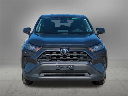 Used 2022 Toyota RAV4 LE image 9