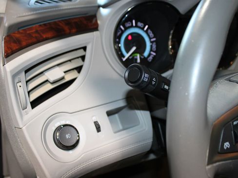 Used 2013 Buick LaCrosse Leather image 14