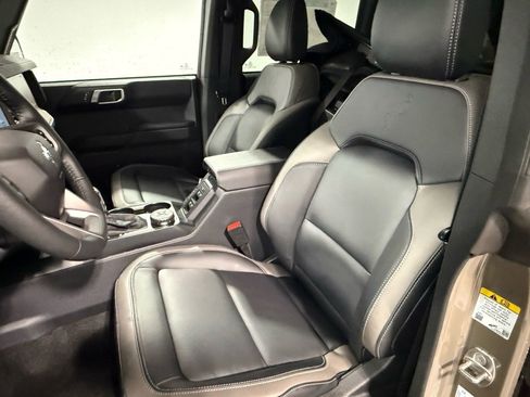 New 2025 Ford Bronco Outer Banks image 16