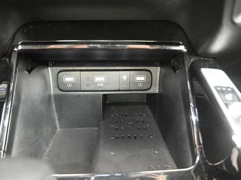 Used 2022 Kia Sorento SX Prestige image 3