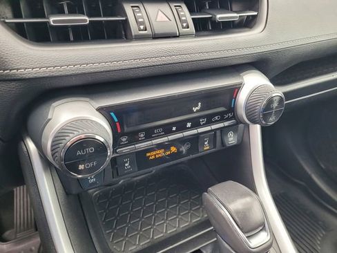 Used 2022 Toyota RAV4 XLE Premium FWD image 17