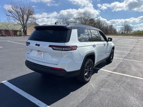 New 2025 Jeep Grand Cherokee L Limited w/ Trailer Tow Package AWD/4WD image 7