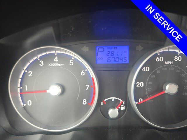 Used 2011 Hyundai Accent GLS FWD image 3