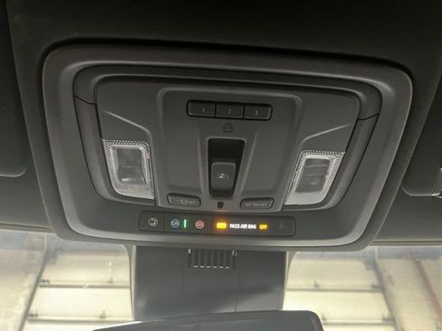 Used 2023 GMC Sierra 1500 AT4 w/ AT4 Premium Package AWD/4WD image 17