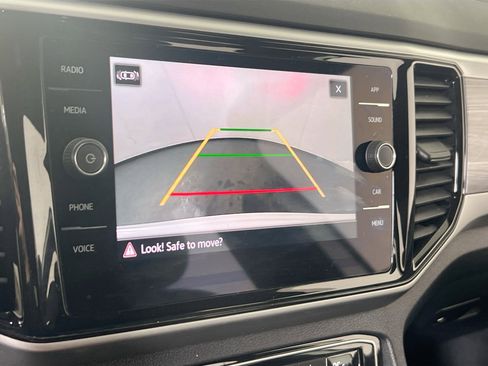 Used 2023 Volkswagen Atlas Cross Sport SE image 13