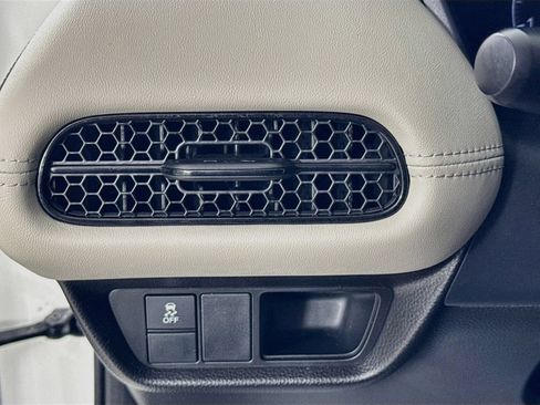 Used 2024 Honda HR-V LX image 13