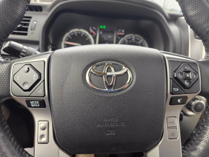 Used 2023 Toyota 4Runner Limited AWD/4WD image 10