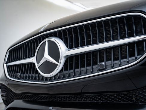 Certified 2025 Mercedes-Benz C 300 4MATIC Sedan image 3