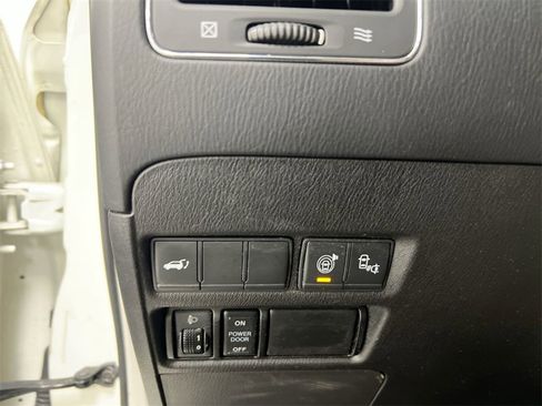 Used 2017 Nissan Armada Platinum w/ Captain Seat Package image 18