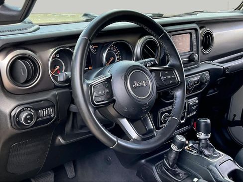 Used 2020 Jeep Gladiator Sport w/ Quick Order Package 24S AWD/4WD image 16