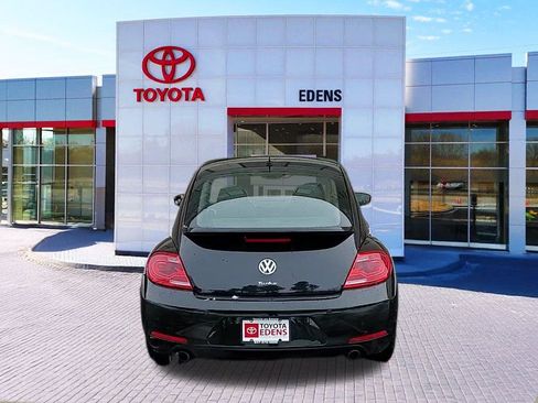 Used 2012 Volkswagen Beetle 2.0T image 4