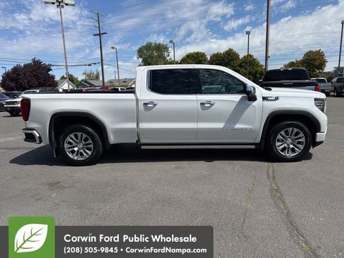 Used 2022 GMC Sierra 1500 Denali AWD/4WD image 4