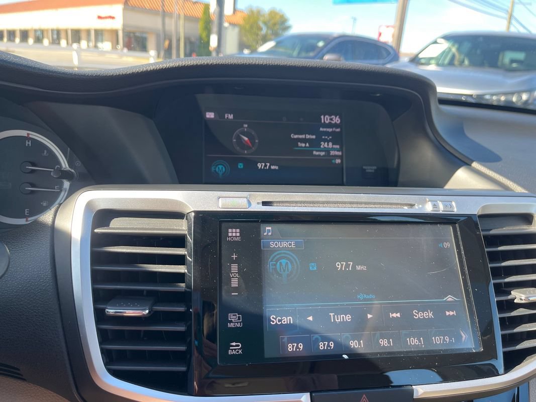 Used 2016 Honda Accord EX-L image 25