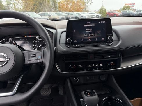 Certified 2023 Nissan Rogue SV image 20