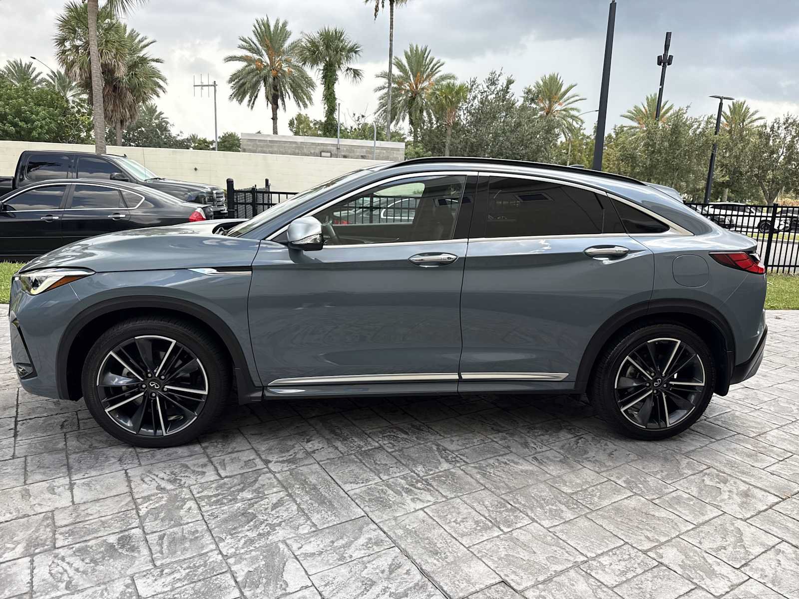 Certified 2025 INFINITI QX55 Essential w/ Accent Package AWD/4WD image 7