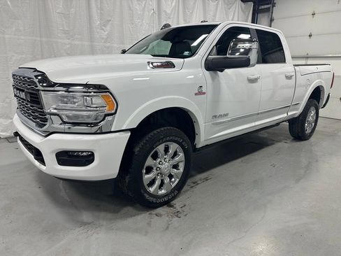 Used 2024 RAM 2500 Limited image 3