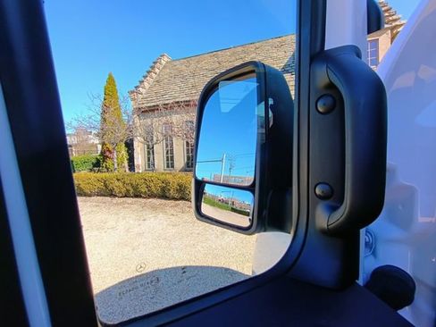 Used 2025 Mercedes-Benz Sprinter 2500 image 26